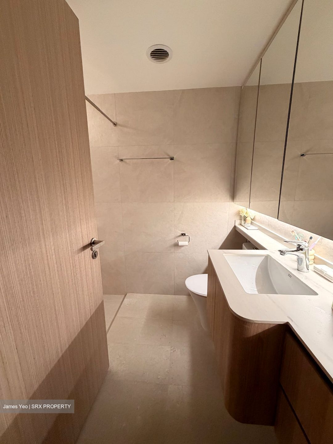 Flamingo Valley (D15), Condominium #560102991